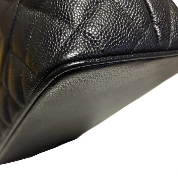 CHANEL Medallion handbag - Picture 3 of 9